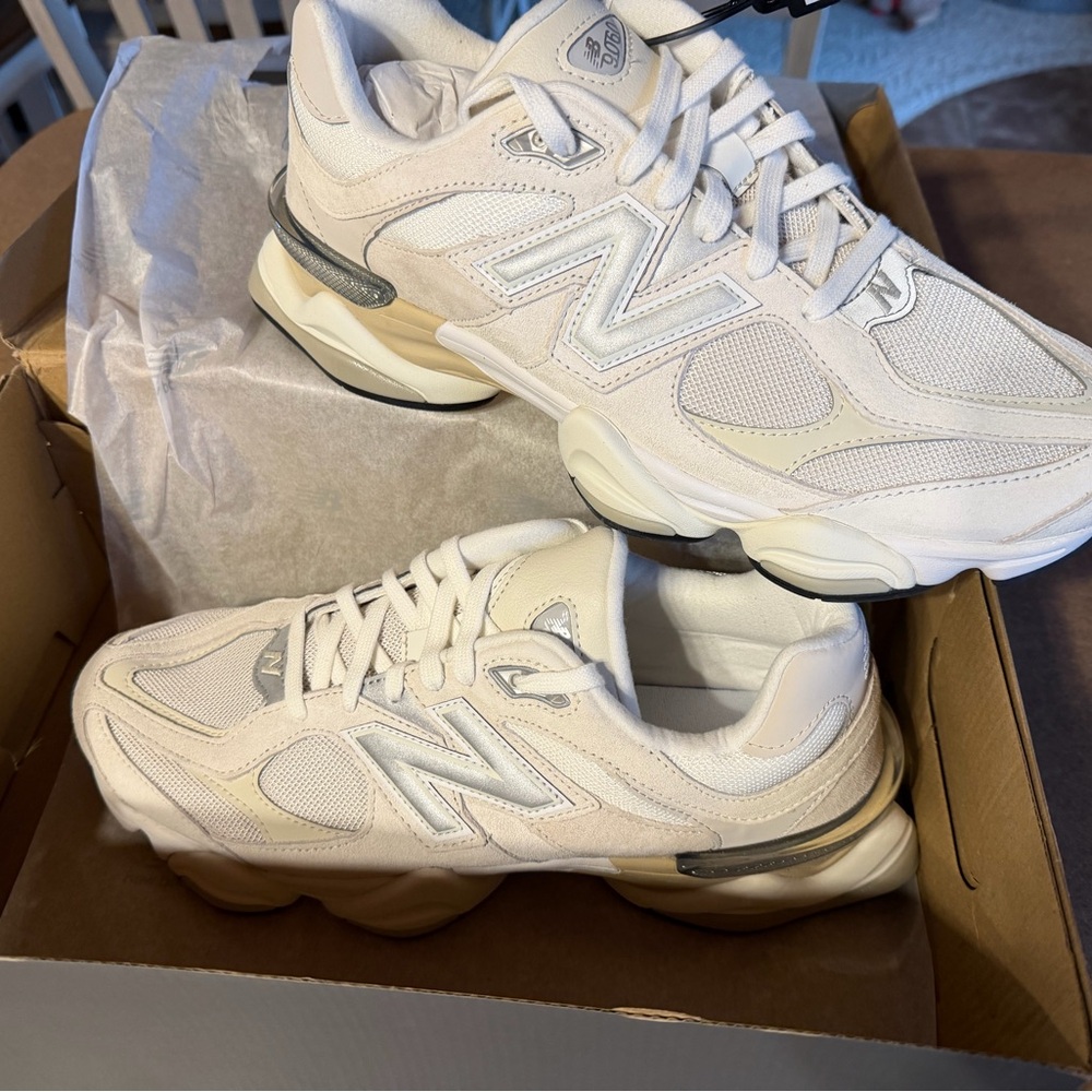 NWB NEW BALANCE SEA SALT MOONBEAM WHITE BEIGE U 9060 WHT MENS 12 Sneakers